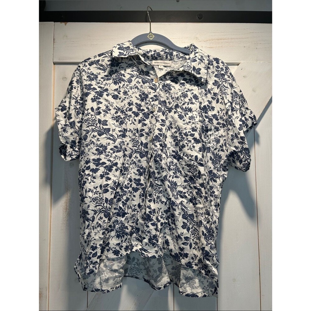 cupcakes & cashmere Linen Blend White Navy Floral Short-Sleeve Button-Down Shirt